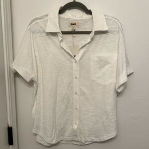 Pact Short sleeve Button down medium